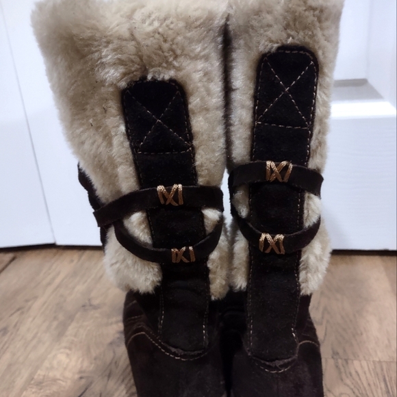 St. John's Bay Leather Fur Lined Suede Boots in Brown Size 8 - Picture 3 of 9